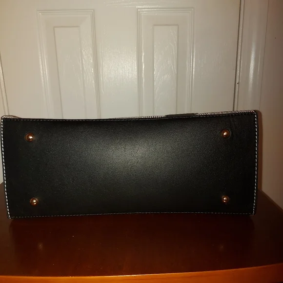 Black & White Plaid Design Handbag - Picture 6 of 11